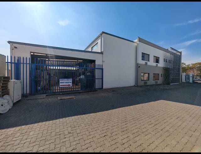 1,047M² WAREHOUSE FOR SALE IN ORMONDE